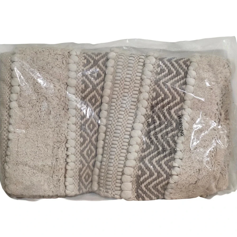 Ink+Ivy Bath Rug 20x32 Beige Taupe Boho Geometric Textured Pom Pom New - Picture 3 of 3